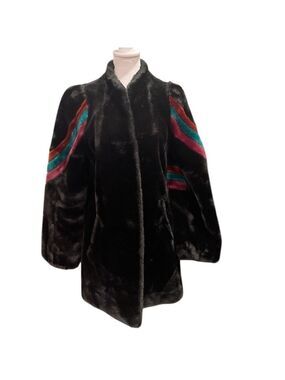 Carol Horn SZ 7-8 black with brown/green sleeve detail Captivity faux fur coat